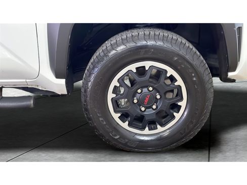 Used 2024 Toyota Tacoma TRD Off-Road AWD/4WD image 20