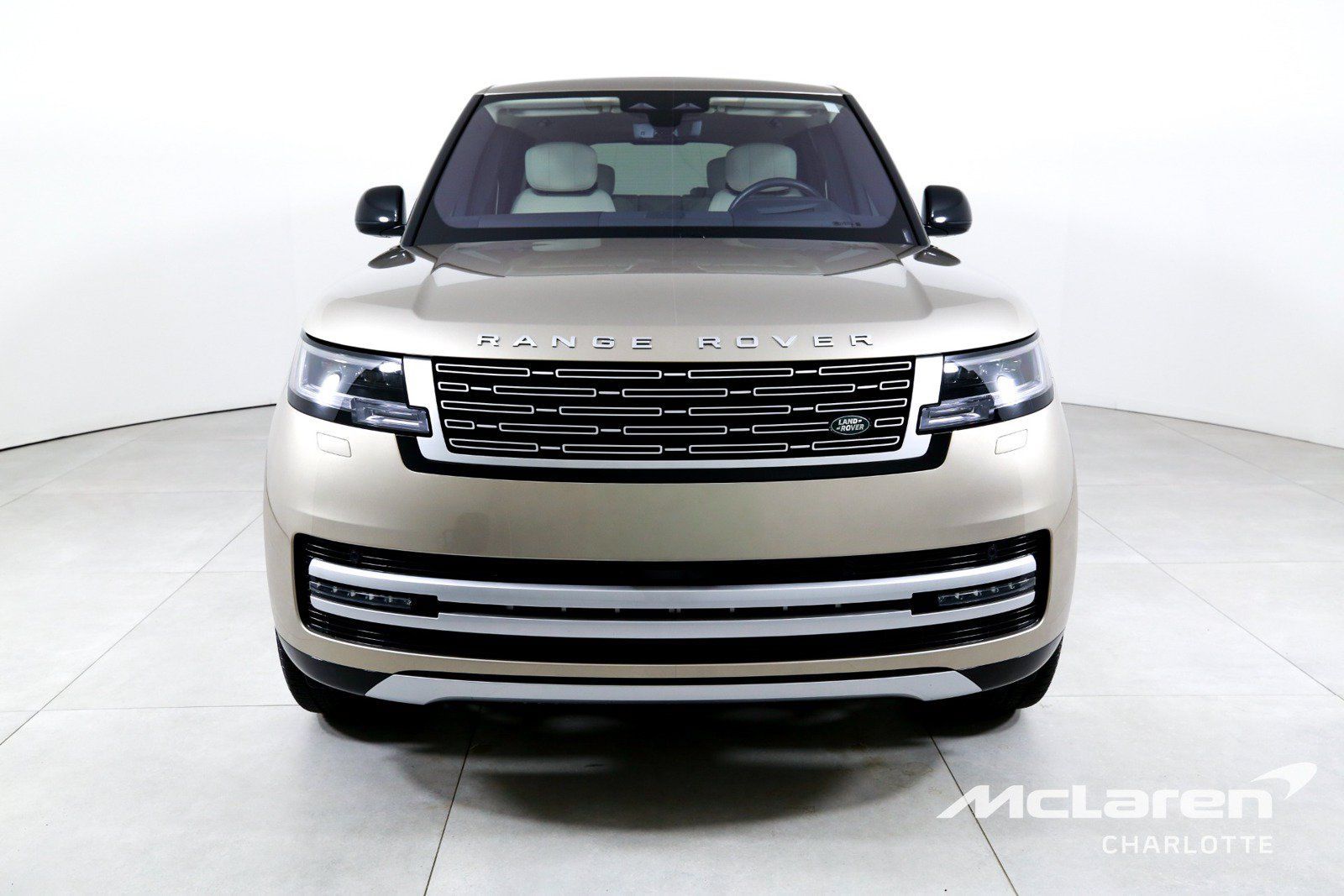 Used 2023 Land Rover Range Rover Long Wheelbase First Edition AWD/4WD image 4