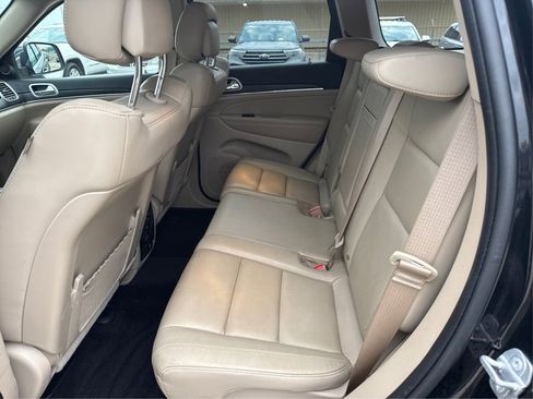 Used 2021 Jeep Grand Cherokee Limited image 12