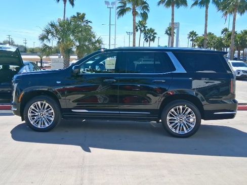 New 2026 Cadillac Escalade Luxury image 3