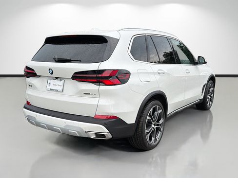 New 2026 BMW X5 xDrive40i w/ Executive Package AWD/4WD image 3