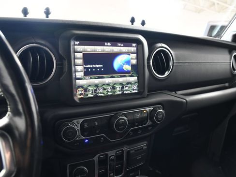 Used 2021 Jeep Wrangler Unlimited Sahara w/ Cold Weather Group AWD/4WD image 31