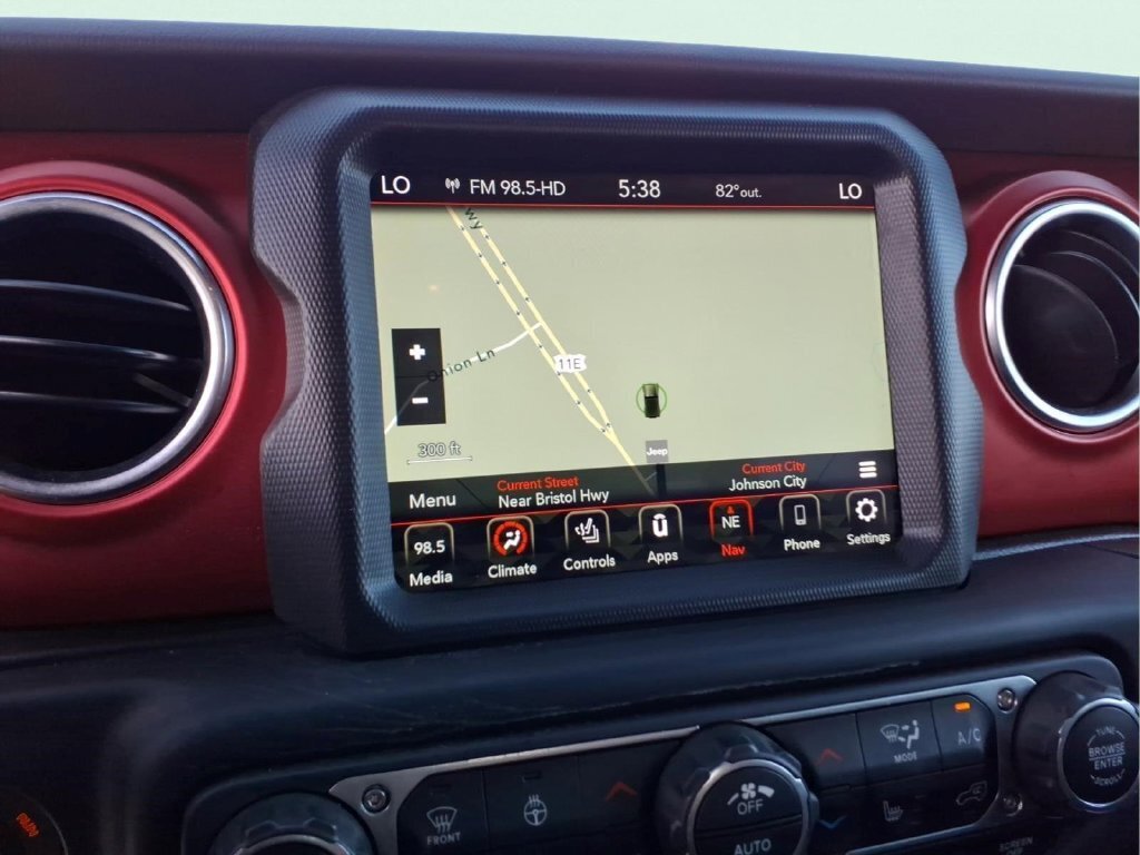 Used 2021 Jeep Wrangler Unlimited Rubicon AWD/4WD image 25