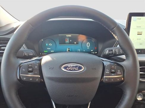 Used 2026 Ford Escape Platinum w/ Premium Technology Package image 30