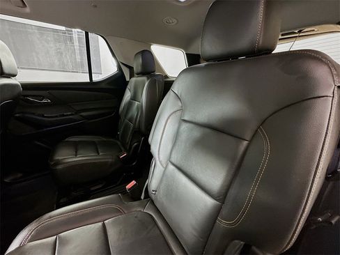 Used 2021 Chevrolet Traverse RS image 25