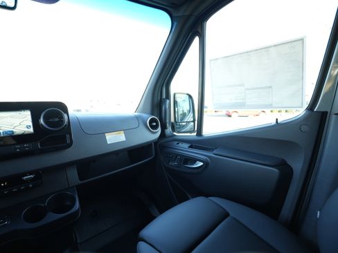 New 2026 Mercedes-Benz Sprinter 2500 image 23