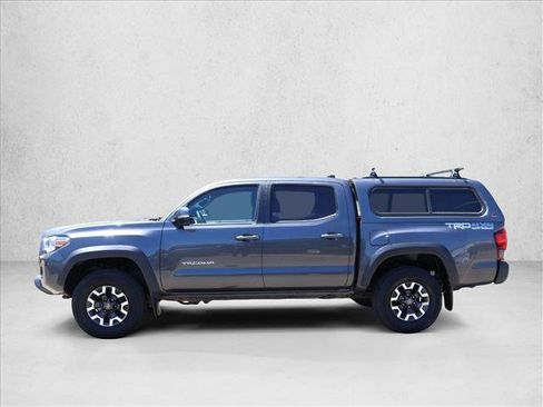 Used 2019 Toyota Tacoma TRD Off-Road AWD/4WD image 8