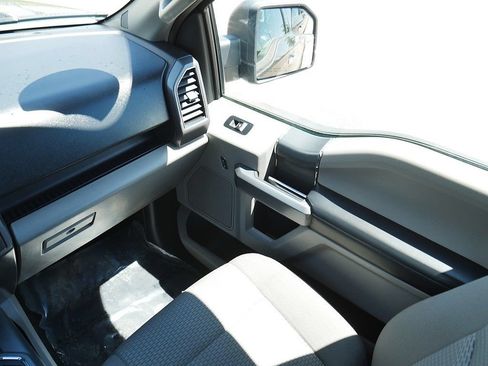 Used 2017 Ford F150 XLT w/ Equipment Group 302A Luxury AWD/4WD image 24