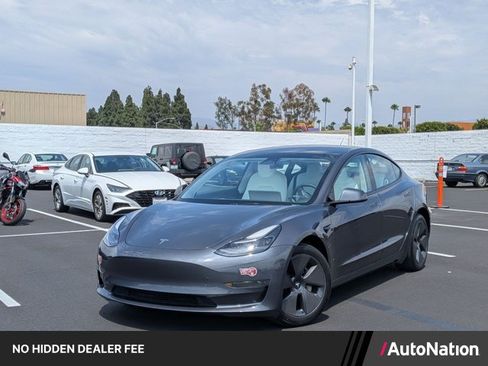 Used 2023 Tesla Model 3 Standard Range RWD image 1