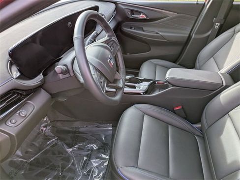 Certified 2024 Buick Envista Sport Touring w/ Convenience I Package image 12