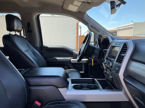 Used 2019 Ford F350 Lariat w/ Lariat Value Package AWD/4WD image 31