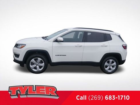 Used 2018 Jeep Compass Latitude w/ Cold Weather Group image 4