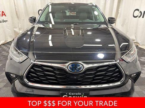 Used 2022 Toyota Highlander Limited AWD/4WD image 2