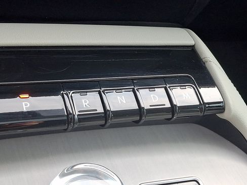 Certified 2025 Lincoln Navigator Reserve AWD/4WD image 14