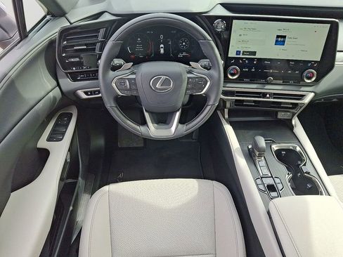 Used 2025 Lexus RX 350 Premium image 12