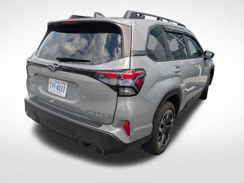 Used 2025 Subaru Forester Limited AWD/4WD image 3