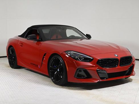 Used 2023 BMW Z4 M40i w/ Premium Package image 7