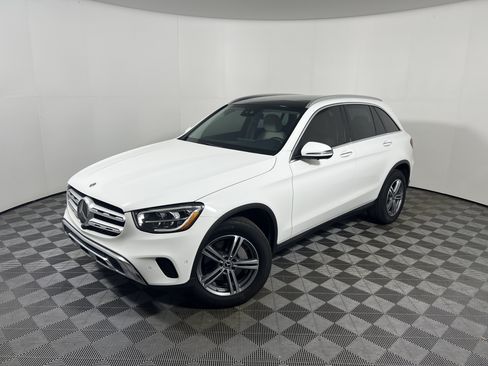 Used 2022 Mercedes-Benz GLC 300 image 1