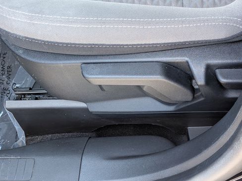 Used 2021 Ford Escape SE FWD image 21