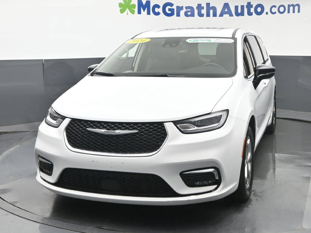 Used 2024 Chrysler Pacifica Limited FWD image 24