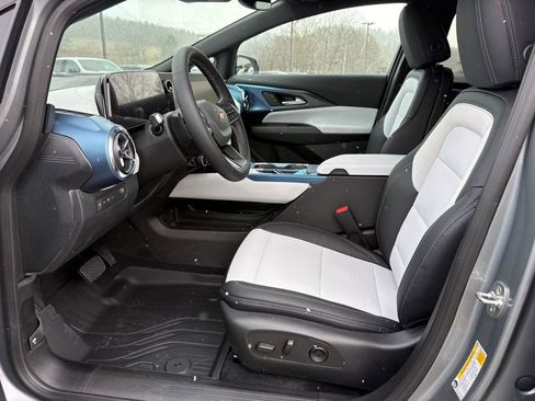 New 2026 Chevrolet Equinox EV LT image 5