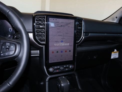 New 2025 Ford Ranger Lariat w/ Black Appearance Package image 27