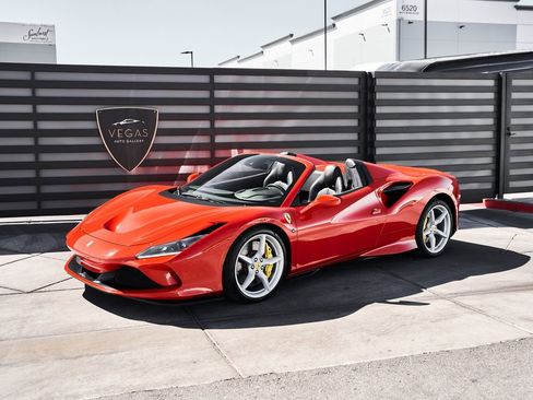 Used 2023 Ferrari F8 Tributo image 5