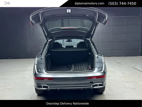 Used 2020 Audi SQ5 Premium Plus w/ Premium Plus Package image 42
