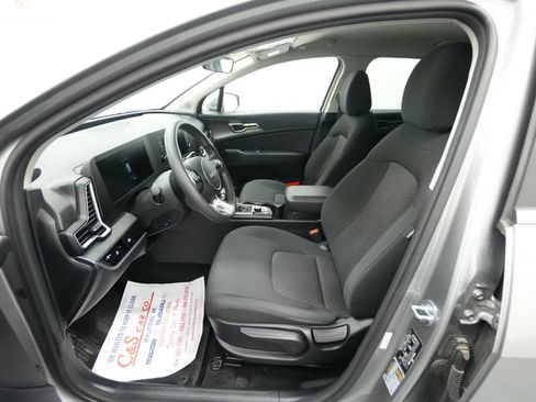 Used 2023 Kia Sportage LX AWD/4WD image 14