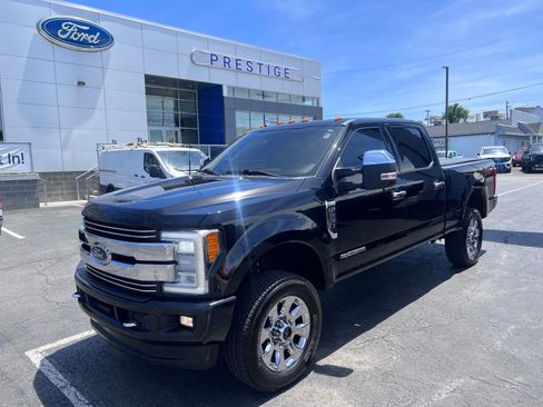 Used 2018 Ford F250 Lariat w/ Lariat Ultimate Package AWD/4WD image 3