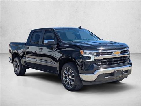 Used 2022 Chevrolet Silverado 1500 LT image 3