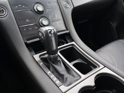 Used 2019 Ford Taurus SEL w/ Equipment Group 201A FWD image 13