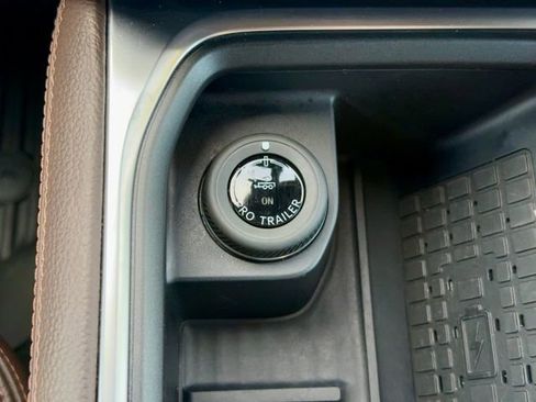 Used 2025 Ford Expedition Max King Ranch AWD/4WD image 25