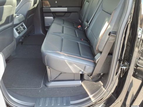 New 2026 Ford F350 Lariat w/ Black Appearance Package image 18