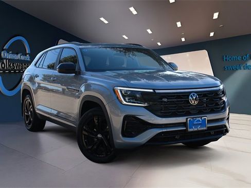 Certified 2025 Volkswagen Atlas Cross Sport SEL R-Line image 3