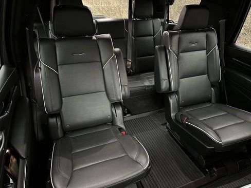 Certified 2024 Cadillac Escalade Sport w/ Touring Package image 27