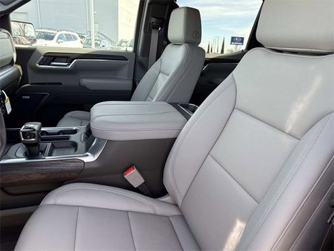 New 2026 GMC Sierra 1500 SLT w/ SLT Premium Plus Package image 18