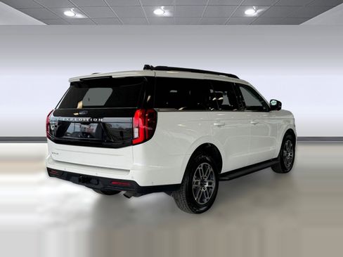 Used 2025 Ford Expedition Active image 9