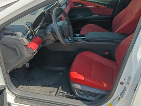 Used 2025 Toyota Camry XSE FWD image 10