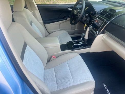 Used 2012 Toyota Camry LE FWD image 6