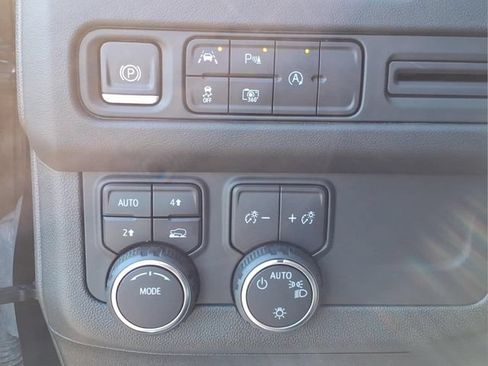 Used 2023 Chevrolet Tahoe LT w/ Luxury Package AWD/4WD image 20