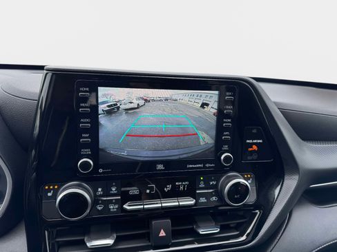 Used 2021 Toyota Highlander XSE image 29