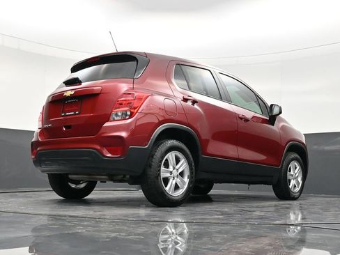 Used 2022 Chevrolet Trax LS image 25