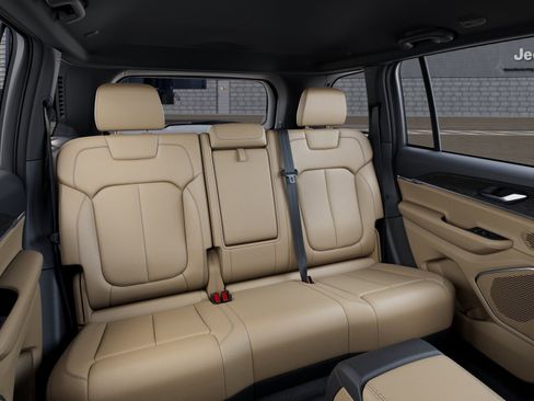 New 2026 Jeep Grand Cherokee Limited image 15