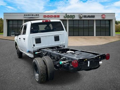 New 2025 RAM 3500 Tradesman image 23