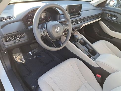 Certified 2023 Honda Accord EX image 17