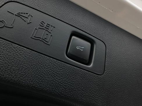 Used 2021 Lincoln Corsair FWD image 36