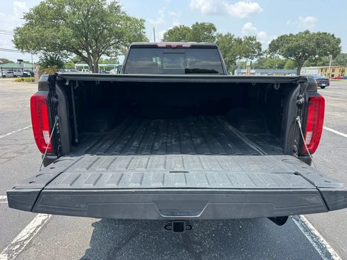 Used 2020 GMC Sierra 3500 AT4 w/ Technology Package AWD/4WD image 9