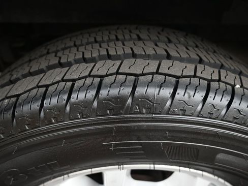 Used 2021 Ford Transit 350 XLT image 9