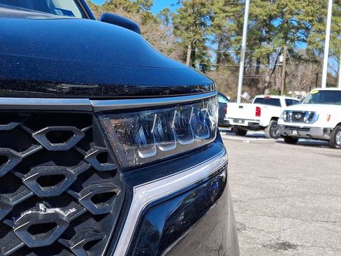 Used 2023 Kia Sorento LX image 10